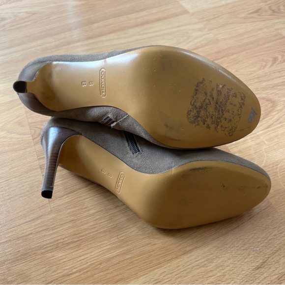 Coach heeled beige suede booties size 8 - Picture 7 of 9